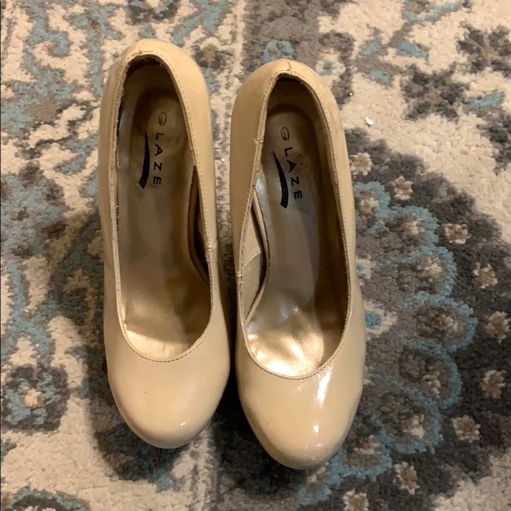Nude Pump